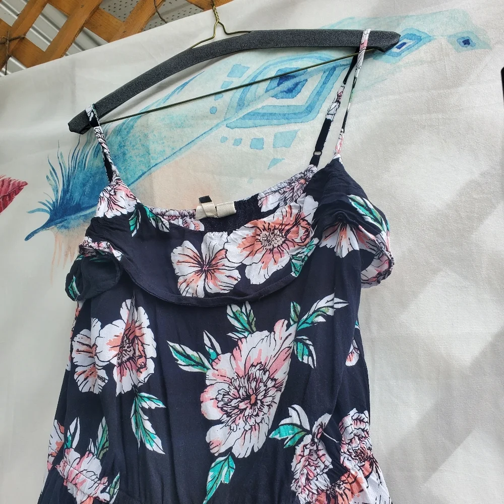 Large Roxy Sundress - Picture 2 of 4